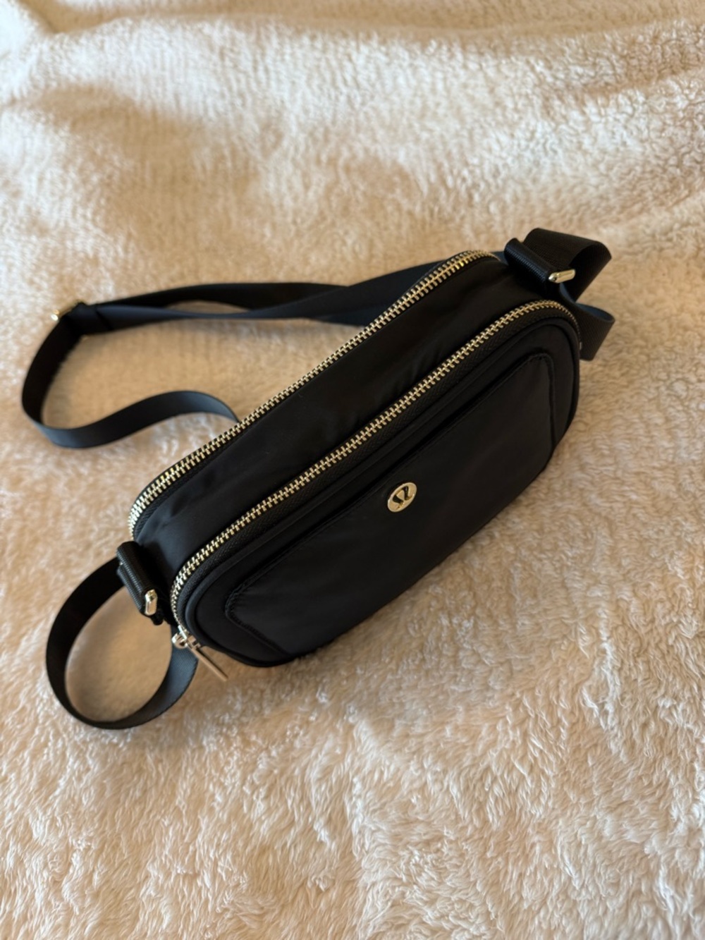 Lululemon Crossbody Camera Bag 2L